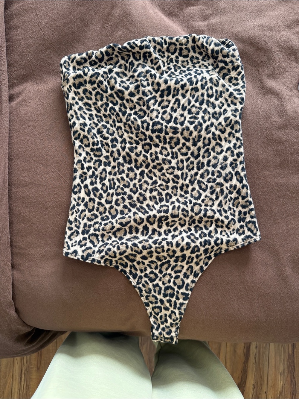 gaze Leopard-Print Strapless Bodysuit in Beige and Black